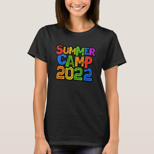 Camiseta Colorido niño Campamento de Verano 2022 Anfitrión (Anverso)