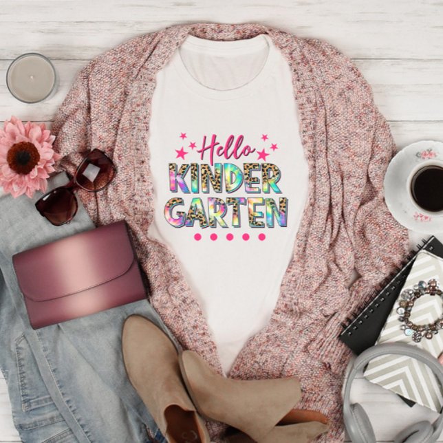 Camiseta Colorous Hello Kindergarten (Subido por el creador)