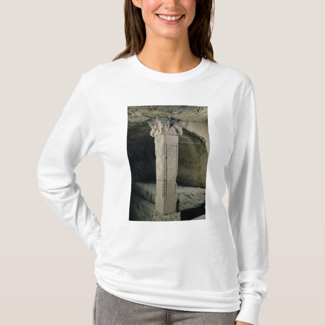 Camiseta Columna de la cripta, con la cabeza de Moses (Anverso)