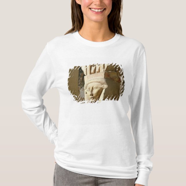 Camiseta columna Hathor-dirigida, de la capilla de (Anverso)