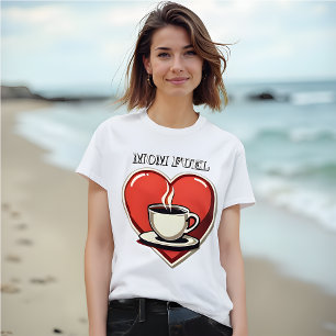 Camiseta Combustible para mamá - Corazón y café de estilo r
