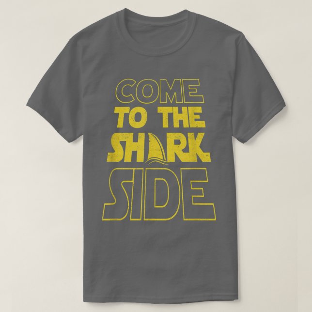 Camiseta Come To The Shark Side FunnyMovie Joke Poster  (Diseño del anverso)