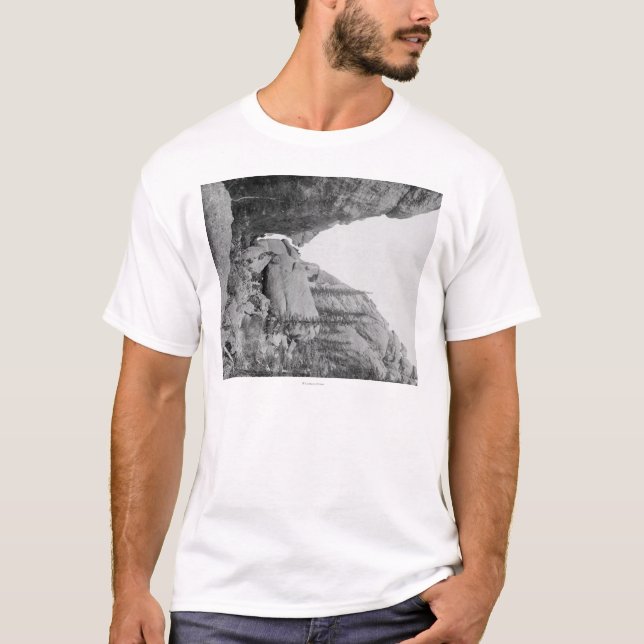 Camiseta Comida campestre de domingo en la quebrada cerca (Anverso)