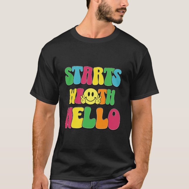 Camiseta Comienza con Hello Teacher Amistad Inclusión  (Anverso)