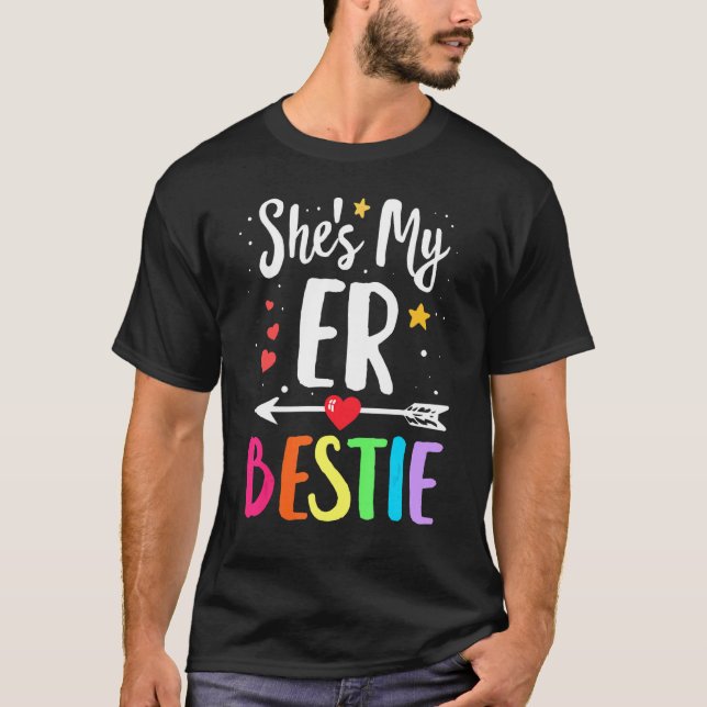 Camiseta Comparando a los mejores amigos, ella es enfermera (Anverso)