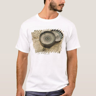 Camiseta Compás antiguo en mapa