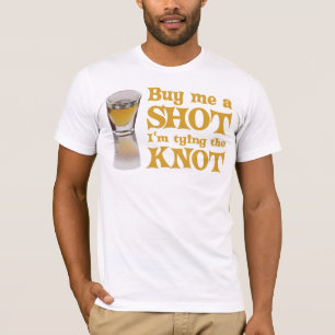 Camiseta Cómprame una foto que estoy atando el nudo