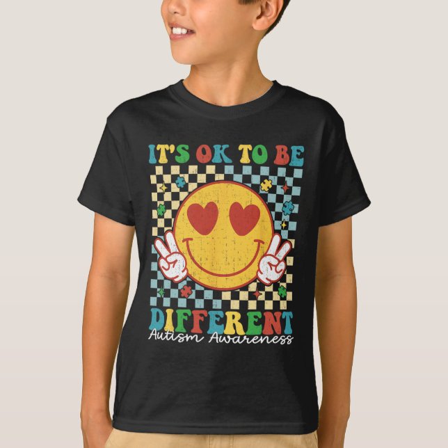 Camiseta Comprobado Está Bien Ser Distintos Avisos De Autis (Anverso)