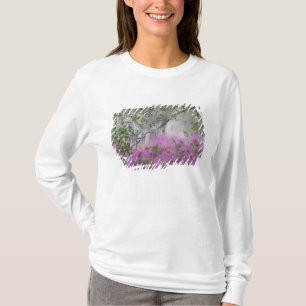 Camiseta Compuesto digital de azaleas y árbol de magnolia