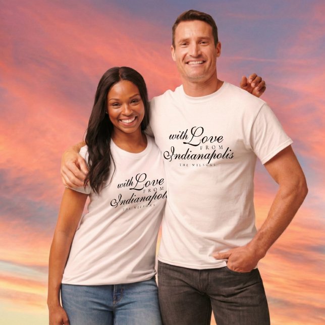 Camiseta Con Amor De Wedding Merch Station (Ditch the expected wedding favors and gift your wedding guests something they'll actually use! )