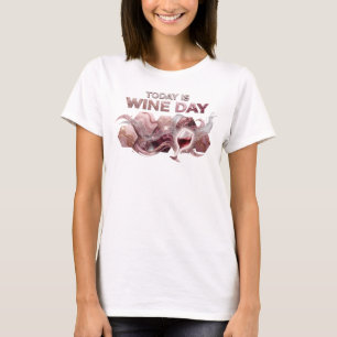 Camiseta con cita del DÍA DEL VINO de color rosa d