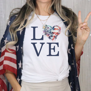 Camiseta con corazón de bandera americana floral p