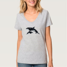 Camiseta con cuello en V de ballena asesina
