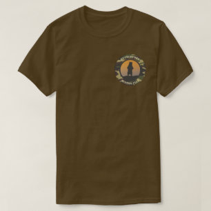 Camiseta con diseño de Standing Bear y camuflaje