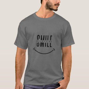 Camiseta con el logotipo de sonrisa de los hombres