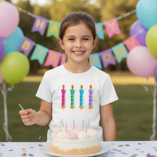 Camiseta con llama ligera de cuatro velas