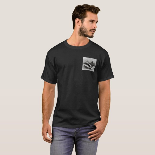Camiseta con niebla negra masculina (Anverso completo)