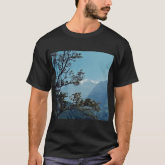 Camiseta con picos nevados