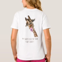 Camiseta con texto llamativo y jirafa