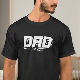 Camiseta con tipografía negrita Dad Established 20