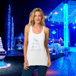 Camiseta Con Tirantes Algo azul antes de hacer ducha de novia<br><div class="desc">Un top para una ducha de novia o una fiesta de soltera. Delante: una proa azul y el texto: Algo AZUL antes que yo. Atrás: Personalice y agregue el nombre de la novia a ser,  agregue la fecha del fiesta.</div>