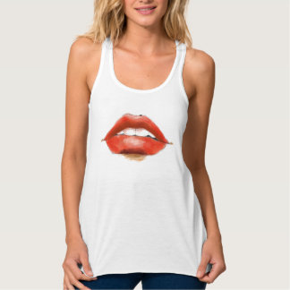 Camiseta Con Tirantes arriba del tanque de labios rojos de mujeres