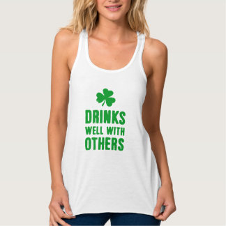 Camiseta Con Tirantes Bebe bien con otros San Patricio