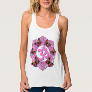 Camiseta Con Tirantes Elegante diseño de mandala ohm rosa con mariposas