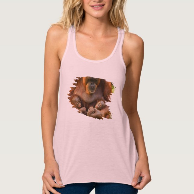 Camiseta Con Tirantes Madre de Orangutan sosteniendo dos bebés (Anverso)