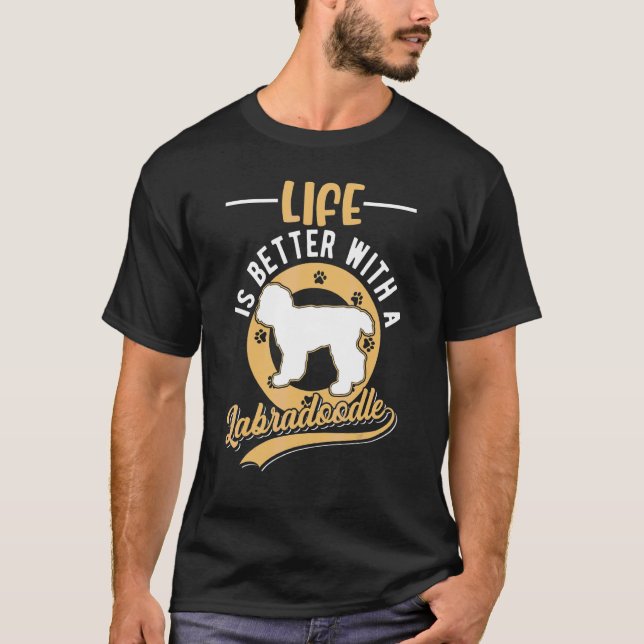 Camiseta Con un labradoodle (Anverso)