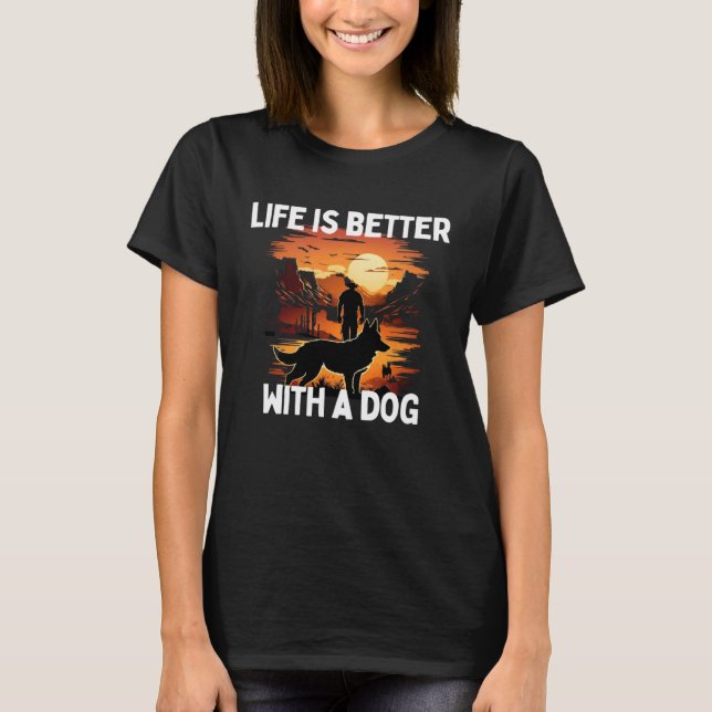 Camiseta con un perro pastor alemán (Anverso)