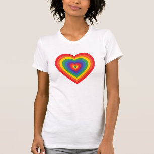 camiseta (concéntrica) del corazón del arco iris