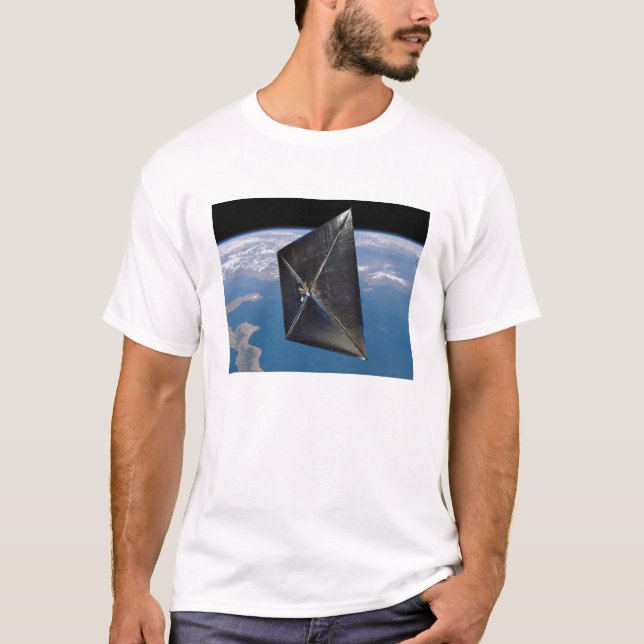 Camiseta Concepto artístico de NanoSail-D en el espacio (Anverso)