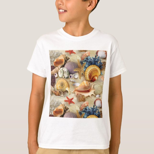 Camiseta conchas marinas en la playa (Anverso)