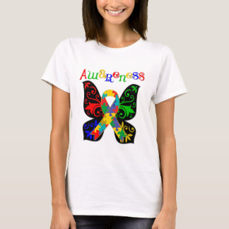 Camiseta Conciencia colorida del autismo de la mariposa