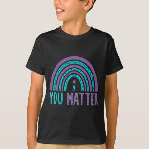 Camiseta Conciencia de Prevención de Arcoíris Punto y Coma