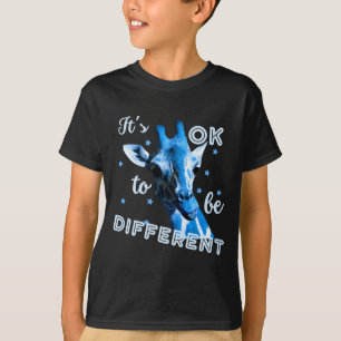 Camiseta Conciencia del Autismo Azul Jirafa Linda Está Bien