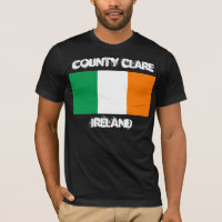 Condado de Clare, Irlanda con bandera irlandesa