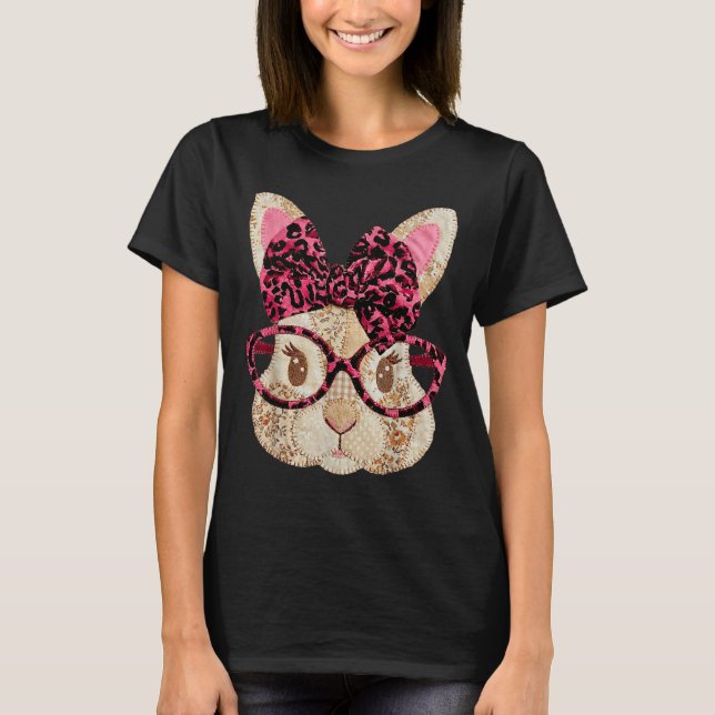 Camiseta Conejito de Pascua con gafas y lazo rosa de patchw (Anverso)
