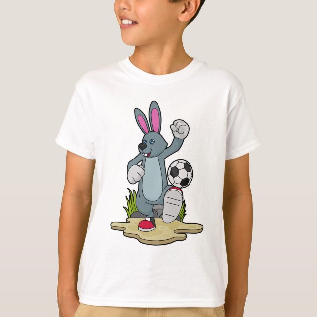 Camiseta Conejo como jugador de fútbol con fútbol (Anverso)