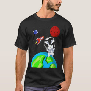 Camiseta Conejo de astronauta de cohetes en el espacio exte