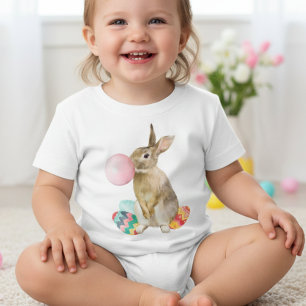 Camiseta Conejo de Pascua Soplando Huevos de Chicle