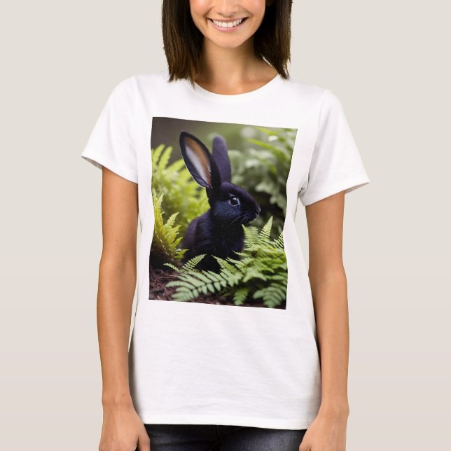 Camiseta Conejo Negro de Orejas Largas (Anverso)