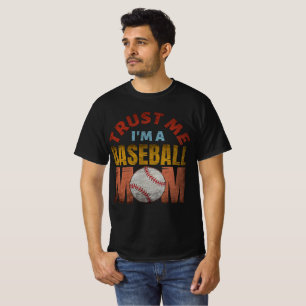 CAMISETA CONFÍA EN MÍ SOY UNA MAMÁ DE BÉISBOL