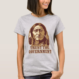 Camiseta Confíe en al gobierno - modificado para requisitos