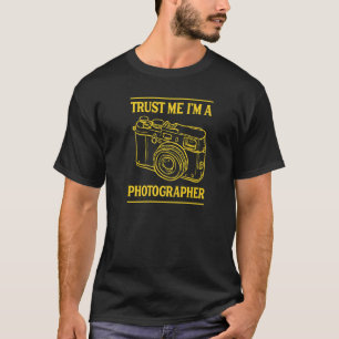 Camiseta Confíe en mí, soy un fotógrafo profesional Fotogra