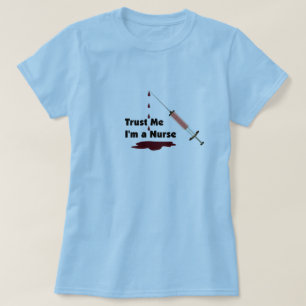 Camiseta Confíe en que yo es enfermera