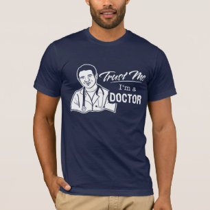 Camiseta Confíe en que yo es médico