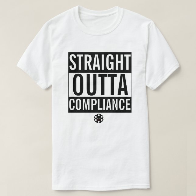 CAMISETA CONFORMIDAD RECTA DE OUTTA (Diseño del anverso)