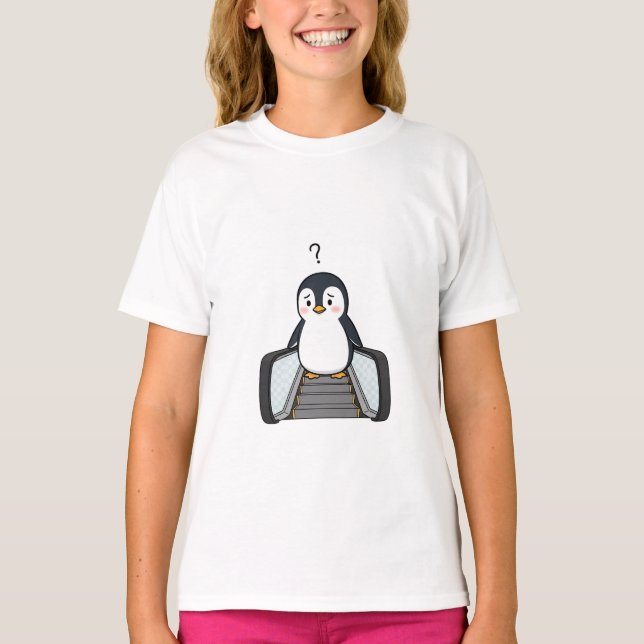 Camiseta Confused Cute Penguin Standing on Escalator (Anverso)